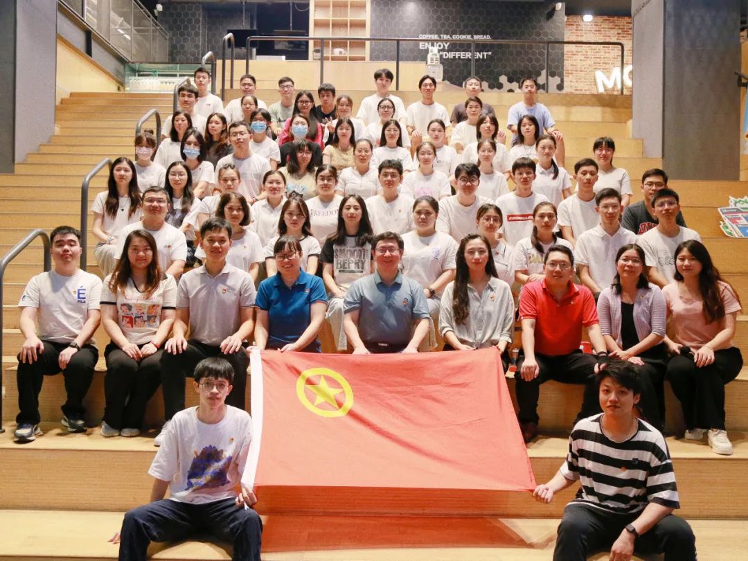 奋进新时期 青春不一young——白云山1277星际电子游戏公司团委进行主题团日活动暨2023年五四赞美及超龄团员离团典礼